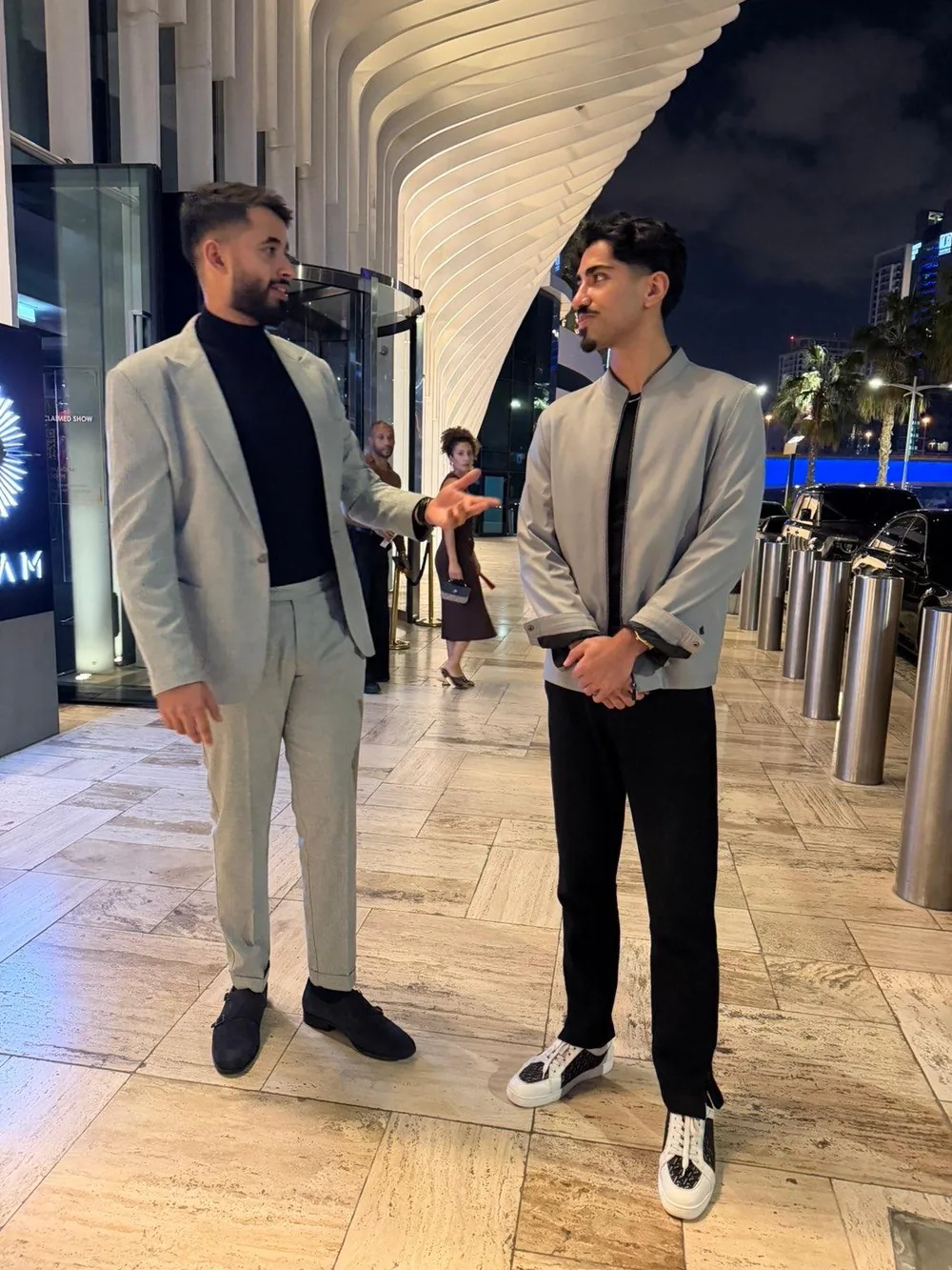 Zac in conversation in Dubai